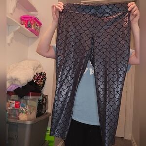 Torrid Shiny Scale Pattern Leggings
